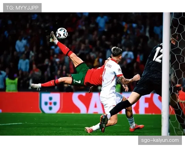 恩波利对阵博洛尼亚，客队球迷区试点提供多语言实时文字直播平板